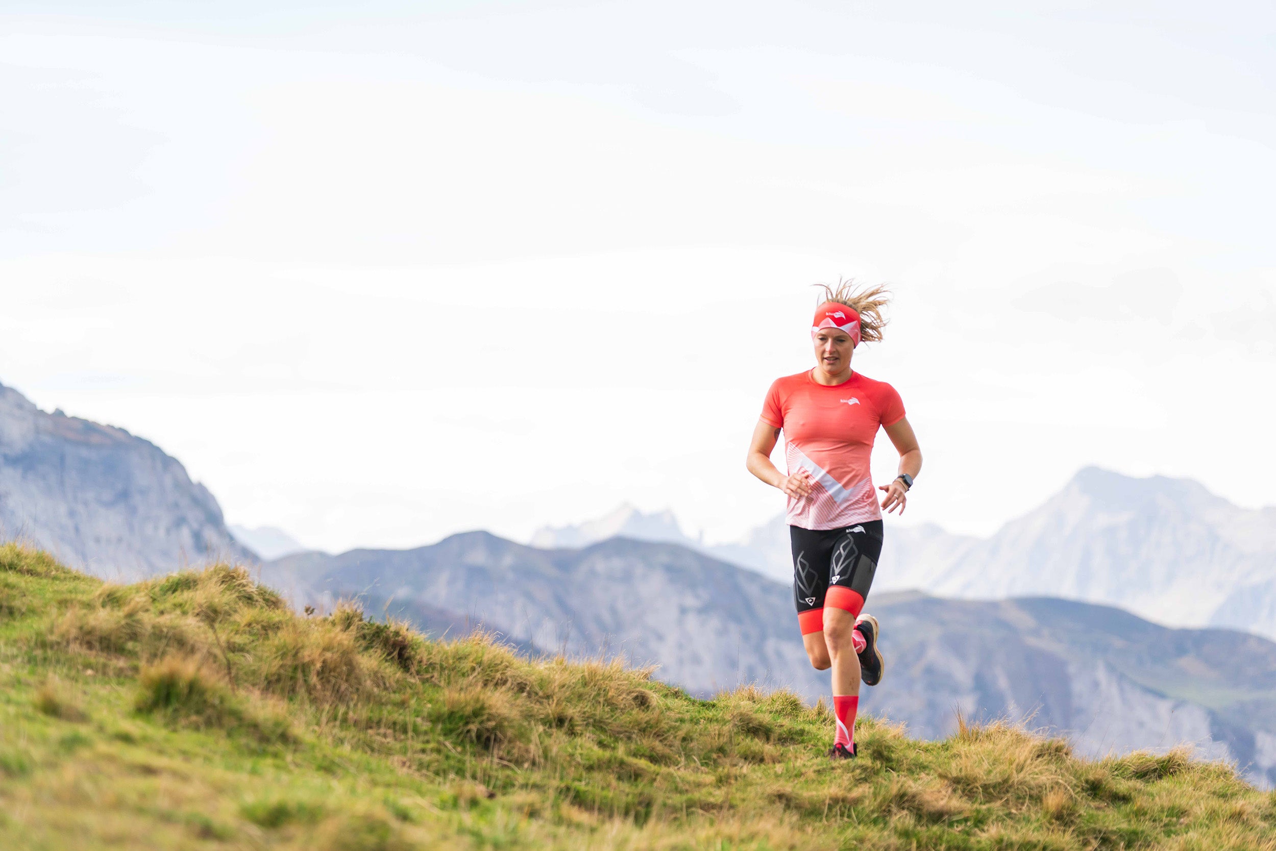 Top et veste de trail running technique pour femme