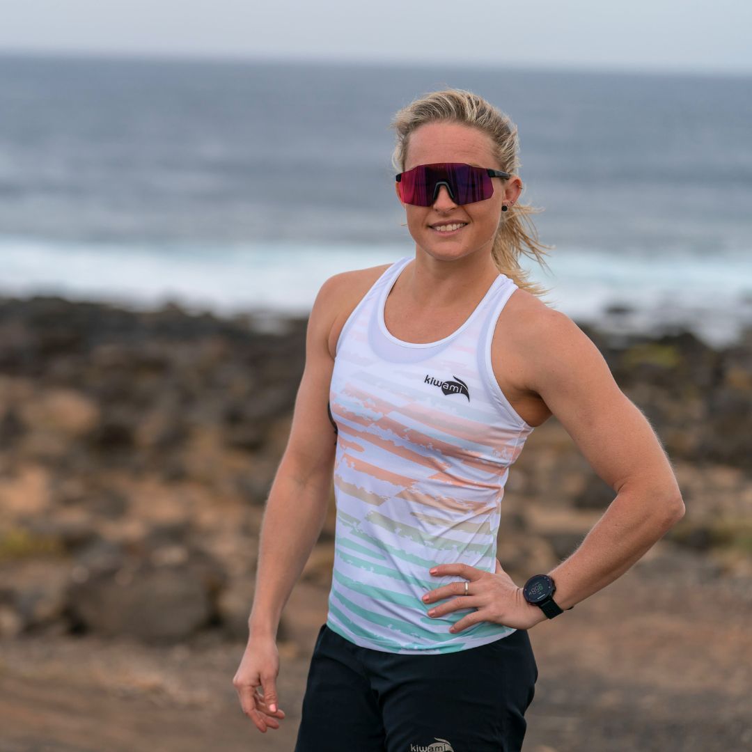 Women’s running singlet/top colorful design – Comfort, performance, and breathability | Made in France | Kiwami Sports