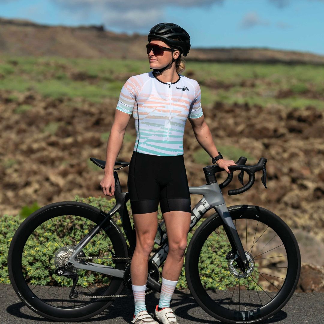 triathlon trifonction femme avec manches swim bike run combinaison triathlon - dégradé kiwami sports fabrication française