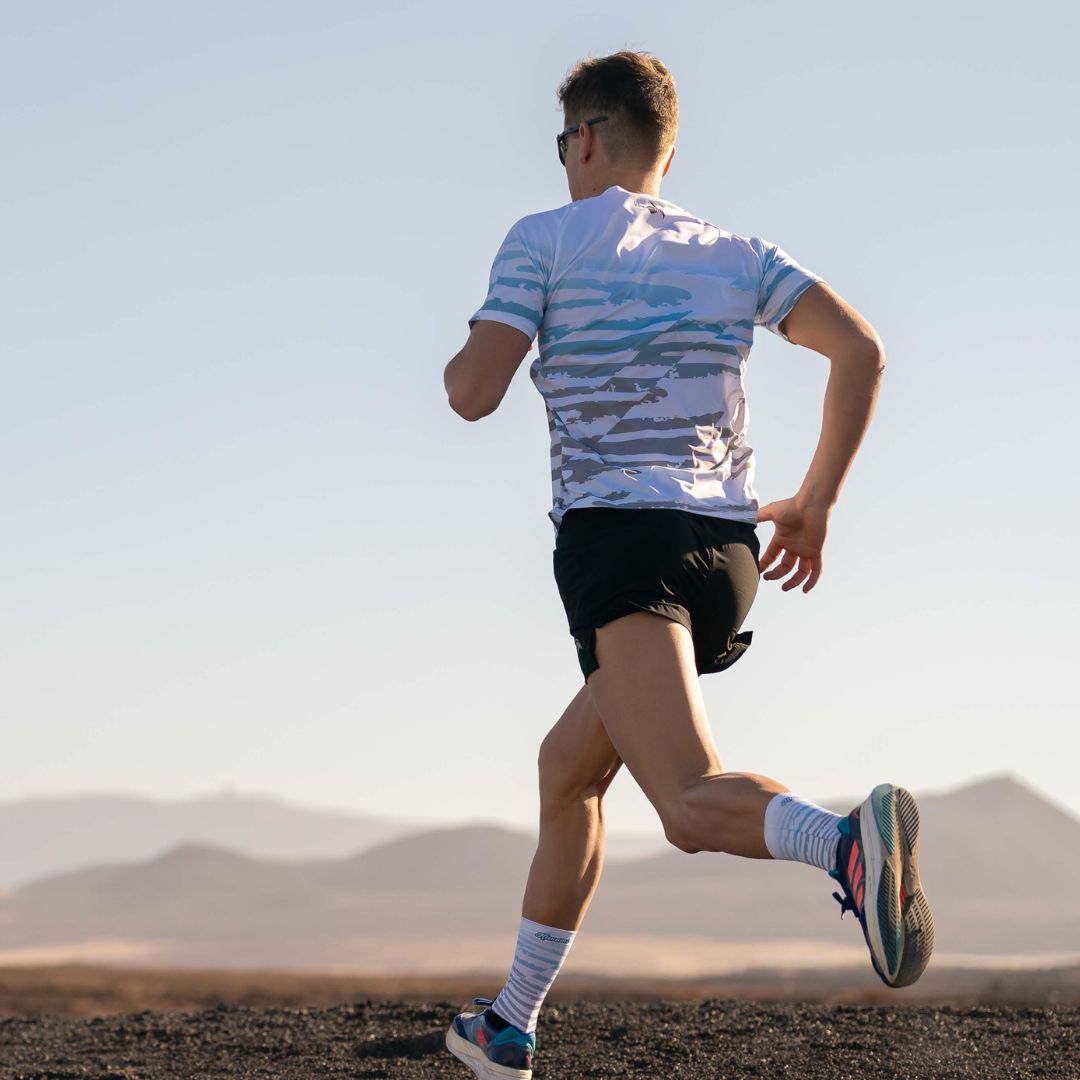 tee-shirt course à pied homme bleu blanc gris kiwami sports - fabrication française