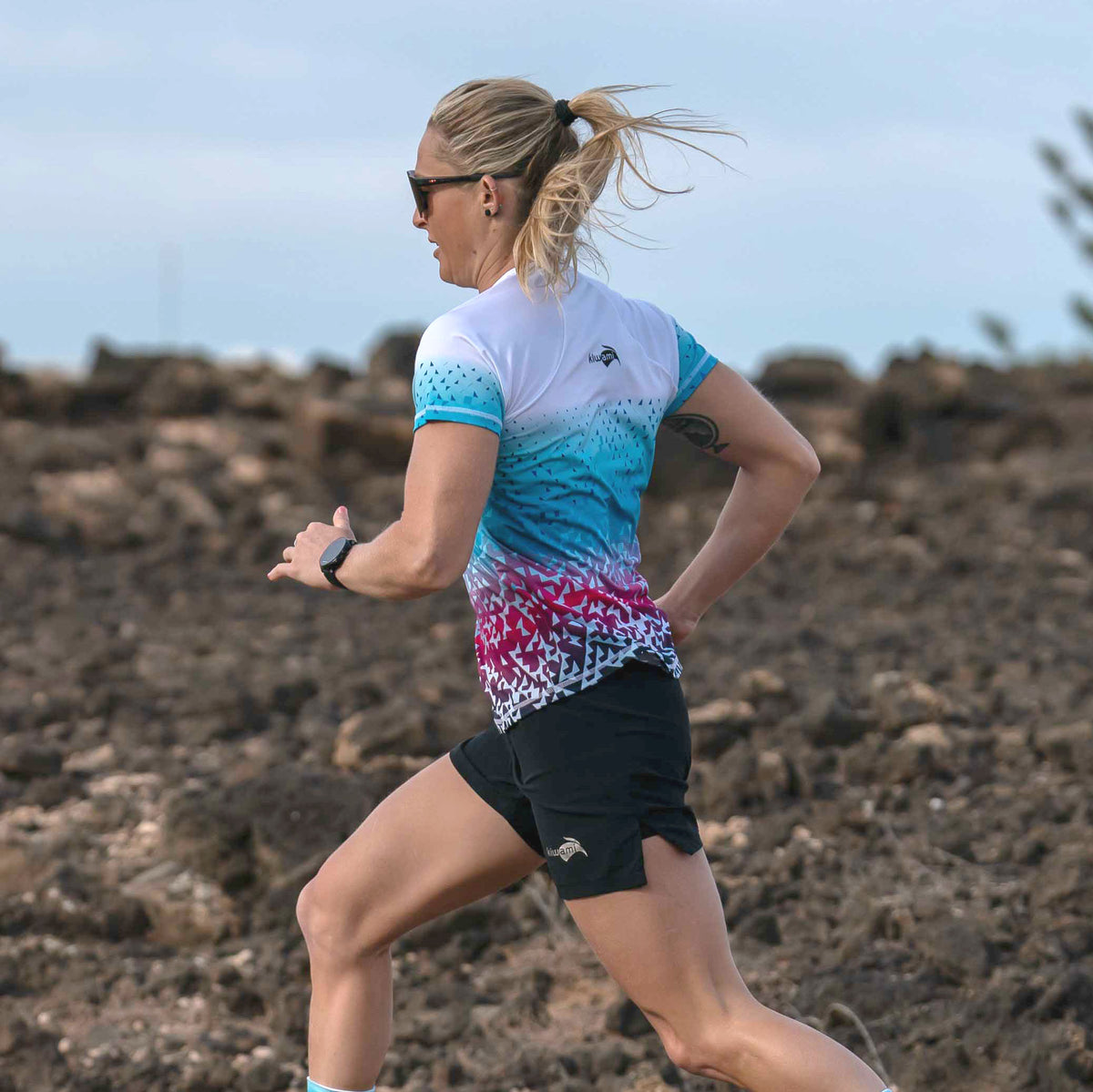 Women's running t-shirt Finisher Black