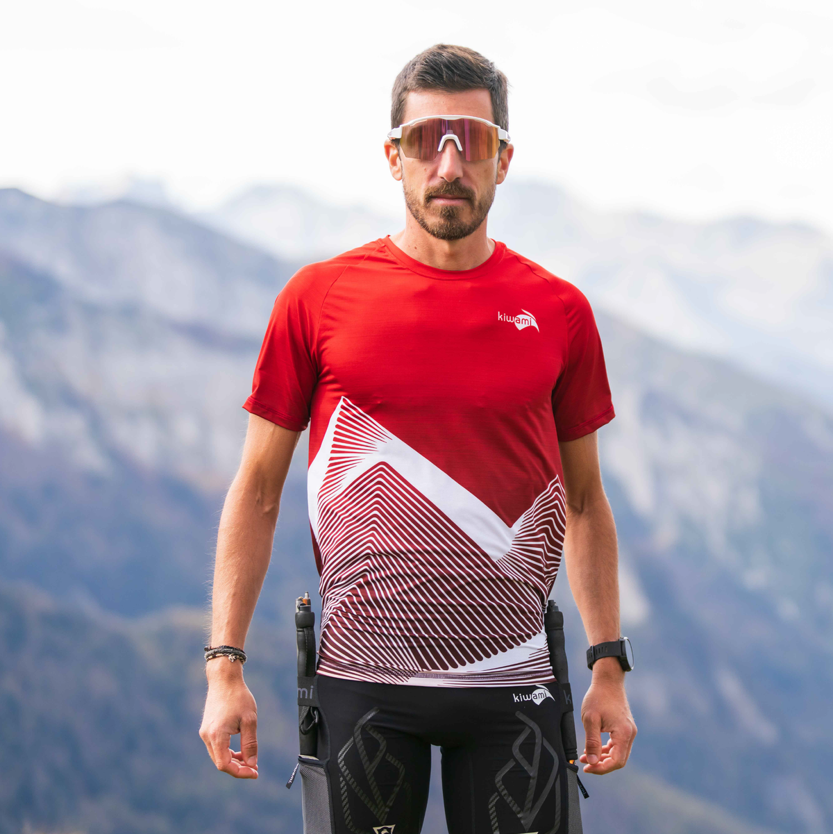 homme-tee-shirt-running-rouge-cairn-respirant-léger-performance-fabrication-française-marque-france-kiwami-sports-feeltheperformance