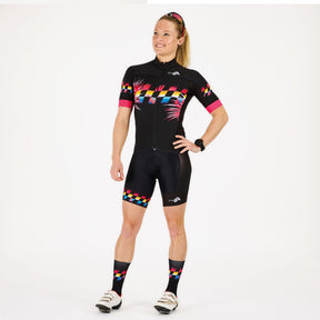 nouveaux maillots de cyclisme pour femmes, fabriqués en France. Roulez tout en confort avec un maillot vélo respirant, ultraléger, et au design unique. kiwami sports fabrication française