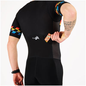 Combinaison trifonction kiwami sports longue distance triathlon S M L poches ergonomiques pour barres énergétiques.