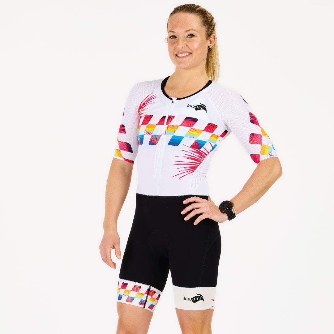 combinaison de triathlon trifonction équipement femme pour le triathlon offrant confort, performance et design. Fabrication Française Kiwami Sports