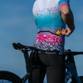 maillot de vélo femme - poches de rangement - tissu respirant - design coloré - made in France