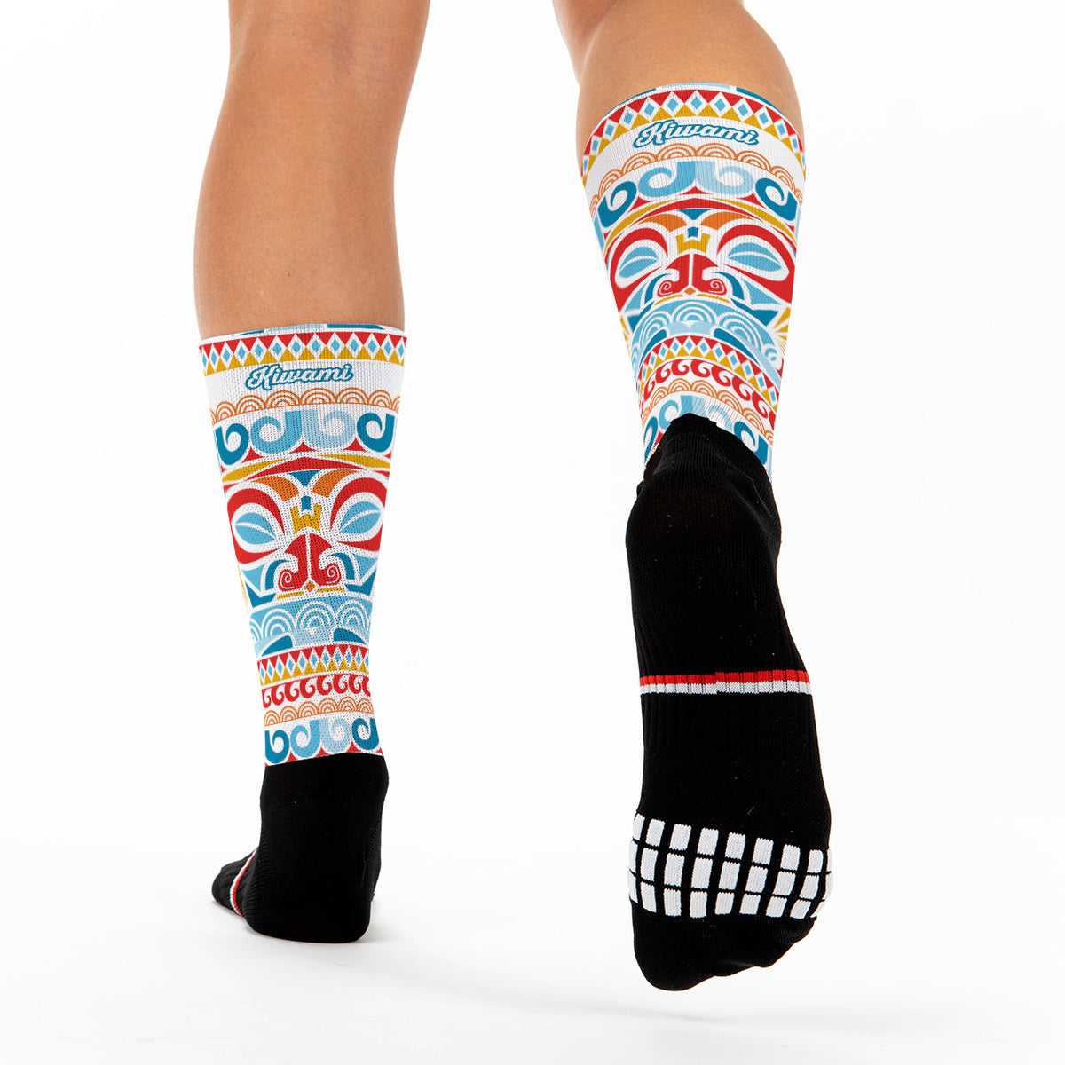 chaussettes course à pied aux couleurs de Nouméa, thème les iles- design maori kiwami sports
