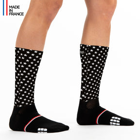 Chaussettes running noires et avec des étoiles blanches - course à pied - kiwami sports.