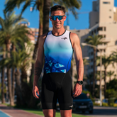 Tenues et combinaison de triathlon homme fabrication française performance, tissu séchage rapide. Enchaîner natation, vélo, course à pied. 