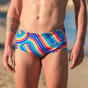 Maillot natation homme design original Kaha Swing – Kiwami Sports fabrication française pour triathlète