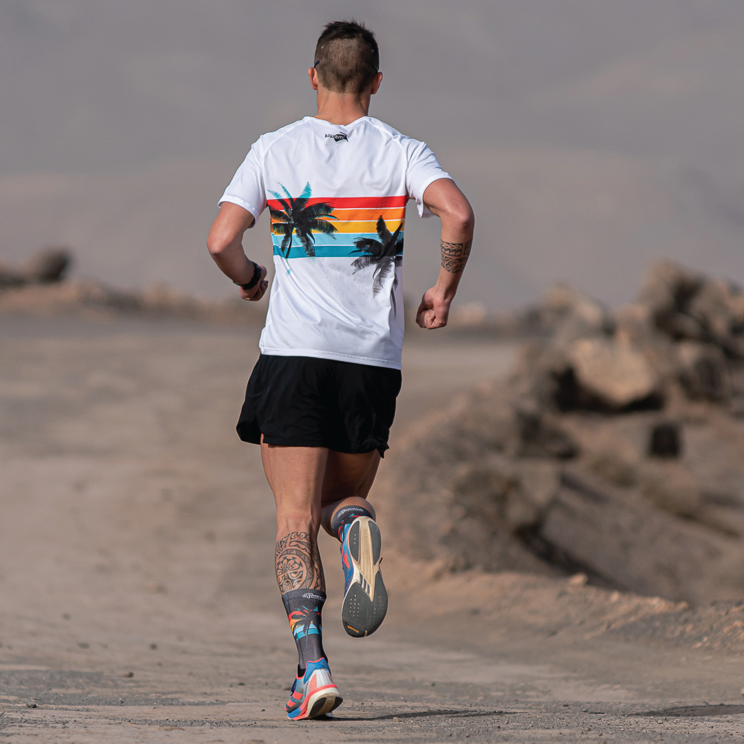     tee-shirt-running-homme-manches-courtes-blanc-malibu-triathlon-kiwami-sports_coloré