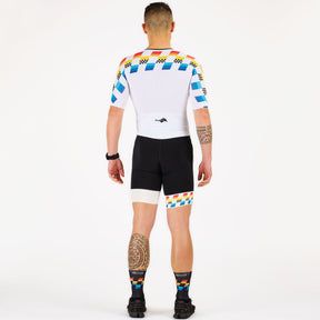 Combinaison triathlon trifonction homme longue distance haut de gamme fabriquée en France. Poches ergonomiques, peau de chamois renforcée, tissu mesh