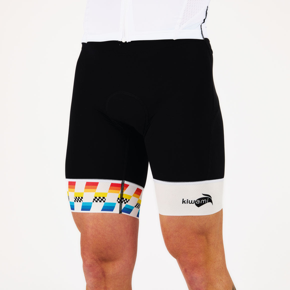 Combinaison triathlon trifonction homme longue distance haut de gamme fabriquée en France. Poches ergonomiques, peau de chamois renforcée, tissu mesh